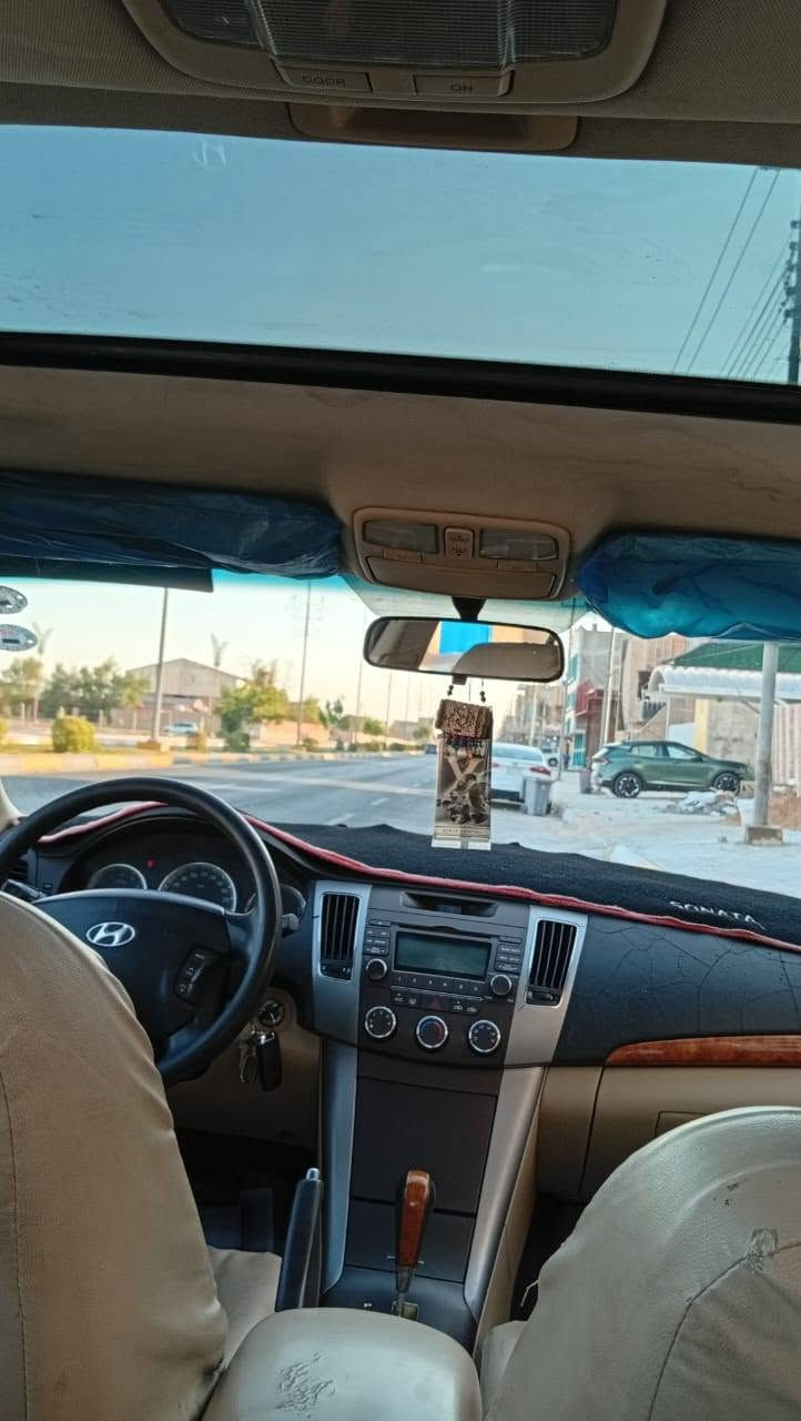 سلام عليكم للبيع سوناتا 10
خليجي مكينه ٢٠٠٠دوش شرط جديده مال حاوية 
مافتوح برغي بيه
فول موصفات عدا البصمه 
كير مكينه حداديه تبريد تخم تاير كفاله

سياره بيه جاملغ امامي تبديل بدون دواخل

رقم أربيل انكليزي سنوية 2030 حته الهزه ماصاقطه

السعر قفل 95 مكان السياره كربلاء
***********
