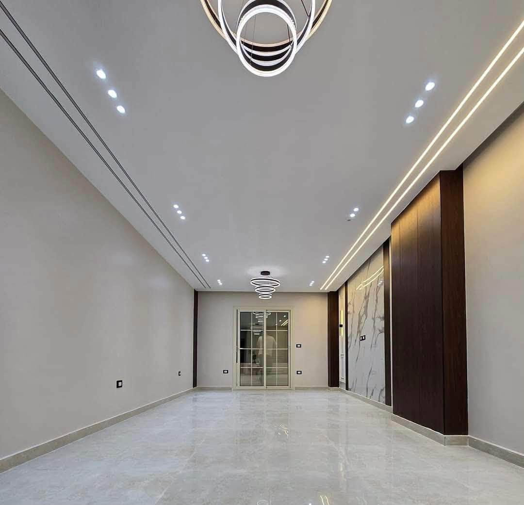 بسم الله الرحمن الرحيم 
مستعدون لعمل كافه انواع الديكورات الجبس🏘خشب ام دي اف
والسقوف الثانويه 🏘اشرطه 
وتغليف الجدران 🏘  ورق جدار صبغ 
للأستفسار الاتصال على.***********
او عبر الصفحه👇
