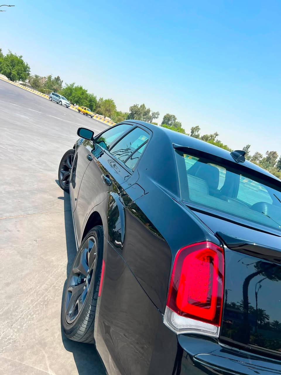 لبيع كرايسلر 300S أوباما 2022 امريكي
• موديل300S/2022

• امريكي

• محرك V6 3.6

• رقم السياره بغداد

• كير أوتوماتيك 8 سرعات

• دفع خلفي

• فول مواصفات

• رادار جانبي + حساسات

• شاشة كبيره + كاميرا خلفية

• مقاعد جلد+ كهرب+ تدفئه

• تشغيل بصمة وتشغيل عن بُعد

• السيارة نظيفه اخت الكلين فقط دعاميه كما موضح بالصور في المزاد الامريكي

• السيارة بجم عريض( دبل لحيه)

• ممشئ السياره 73 مايل

المكان: بغداد

السعر: 29000$

 للتواصل: ***********

ملاحظه ممتواجد فيس
