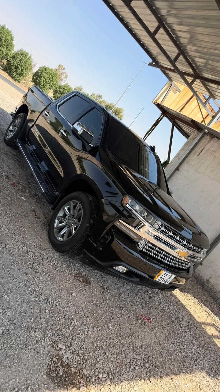 سلفرادو LTZ خليجي موديل 21 رقم اربيل مميز كتاب تضليل جديد صارله شهرين ماشيه 79كيلو فول مواصفات بيها صبغ فقط بدون حادث السياره عليها ادامه كامله  مابيها نقص برغي بيع او مراس باحدث سيرا او سلفرادو 
***********
