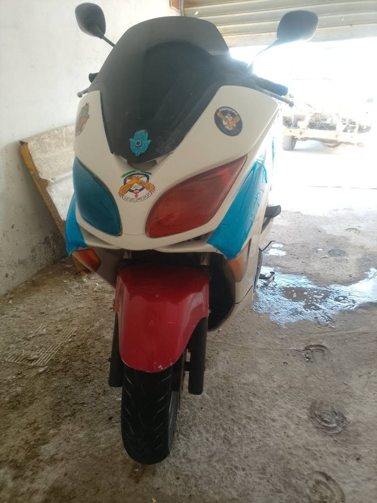 السلام عليكم شباب دراجه فورزه 09 للبيع درجة كفاله عامه مكاني بغداد فلكت حي النصر السعر 850 وبيه مجال ***********
