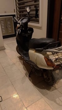 دراجه اسبيس لل بيع اب 300 وبيها مجال  تشغيل سلفر وهندر  نقص كفرات واشا...