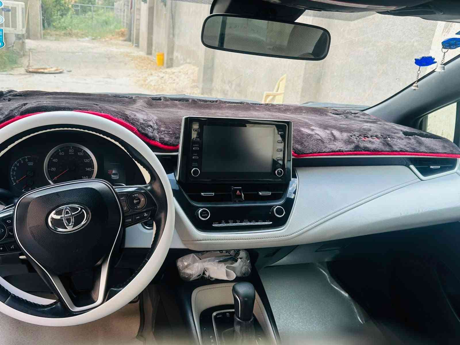 TOYOTA COROLLA  SE 
تويوتا كورلا2020
اللون :- اسود 
الموديل 2020
المحرك 2000cc
الحادث : اربع قطع صبغ  شرط بدون دواخل 
           

 مانع تصادم
تصحيح مسار
مانع انزلاق
تحديد مسرب .
نقطة عمياء .
مثبت سرعة
هاند بريك كهربائي 
كاميرا خلفيه
بصمه أبواب
بصمه تشغيل
تحكم ستيران
اضويه اماميه زنون LED
كشافات ضبابي LED 
اضويه خلفيه LED
حساسات خلفيه
2 انظمة قيادهSport /ECO /l 
بلوتوث 
مدخل AUX + USB
السيارة احلى من الصور  
العنوان  ديالى الخالص 
السعر : 117 وبيها مجال 
***********
