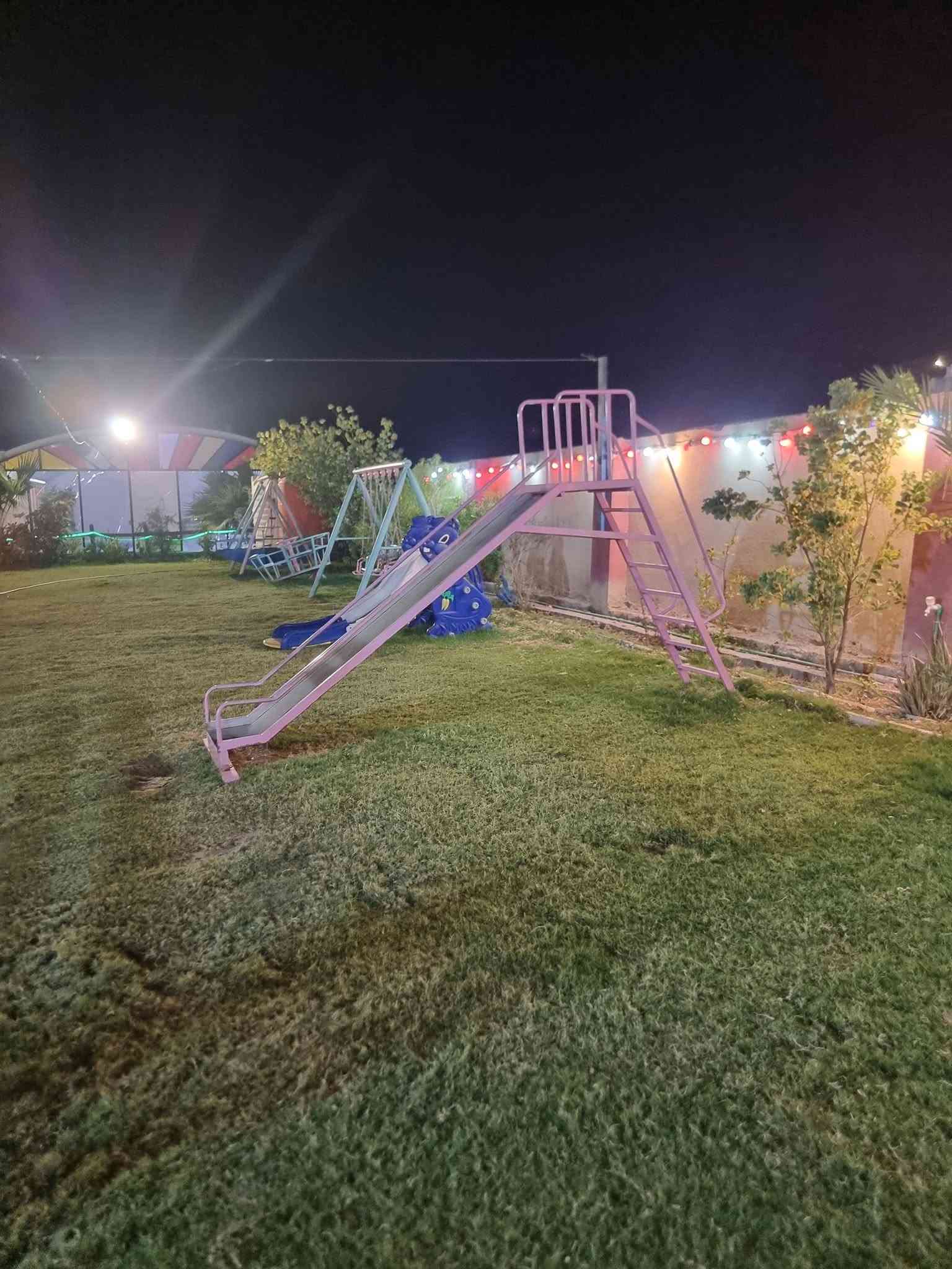 مزرعة للبيع نص دونم طابو(مجموع إيجارها الشهري) ٣مليون 
في بغداد المدائن/ناحية الوحدة موجوده كافة الخدمات 
للستفسار***********  
***********
