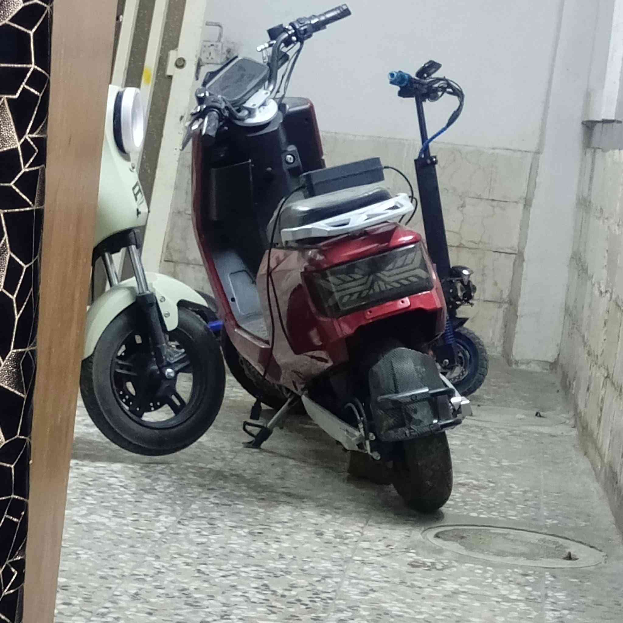 للبيع دراجه بدون بطاريات والملف ينرادله حساس كوم حديد ابيع السعر 150 قفل
