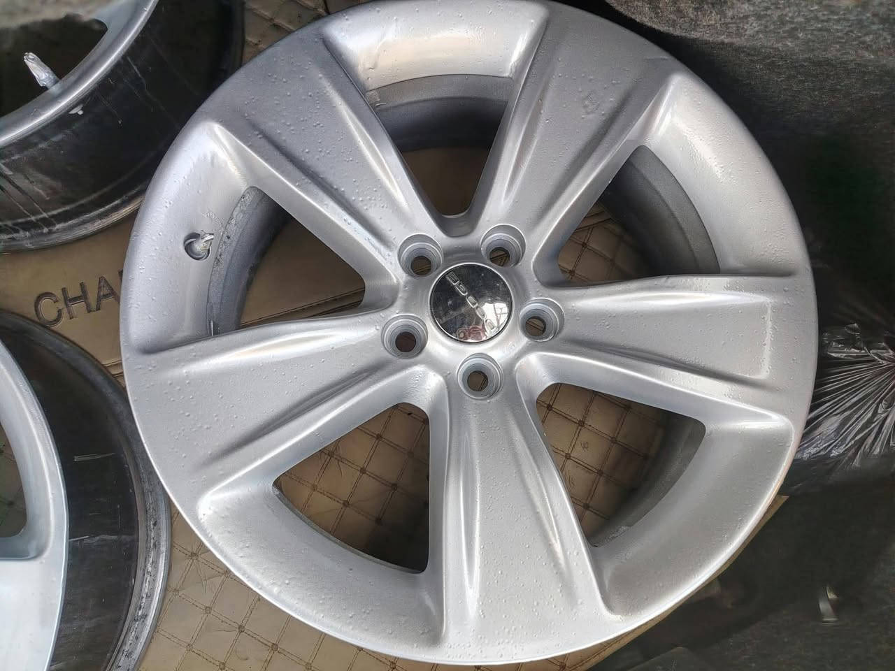 ويلات SXT • تايرات ٨٠٪