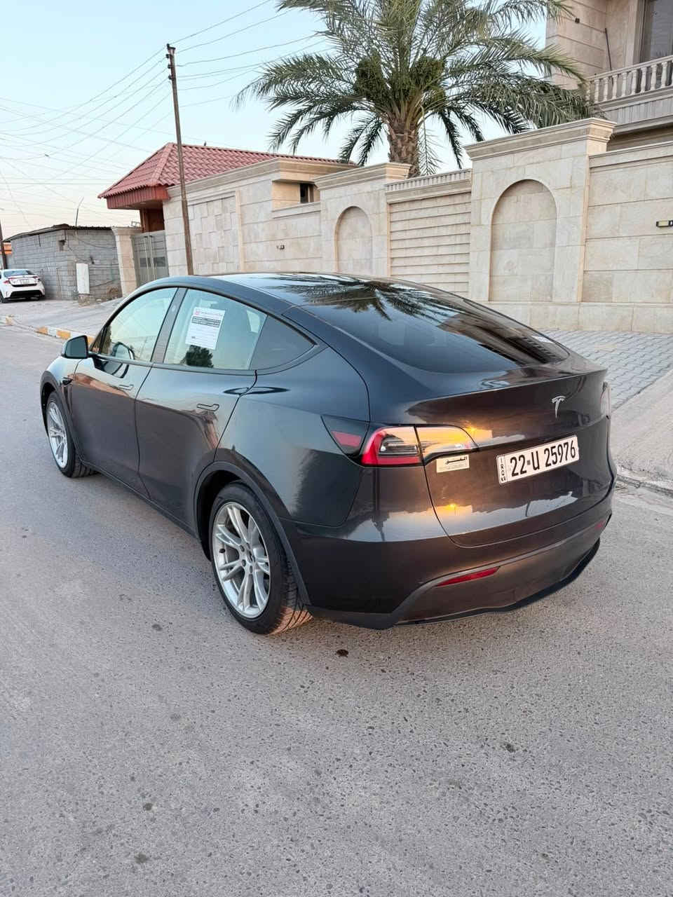 Tesla Model Y 2024

📍السياره موجوده في  بغداد للتواصل  ***********

تسلا موديل Y 2024
الموديل  2024
اللوان فيراني   
المسافة المقطوعة 64758km
مرقم أربيل 
‎
                         👇🏻👇🏻👇🏻الاضافات  👇🏻👇🏻👇🏻
                                  

‎• تقطع بالشحنة 450 كيلو
‎• سقف بانوراما زجاج
‎• شاشة كبيرة حجم 15 بوصة
‎• كاميرا خلفية
‎• حساسات خلفية
‎• كاميرا امامية
‎• حساسات اماميه
‎• كاميرا جانبيه 
‎• كراسي كهرباء 
‎• كراسي مدفية
‎• غرفة جلد مميزة لون اسود    
‎• رادار امامي
‎• رادار خلفي
‎• رادار جانبي
‎• مانع تصادم
‎• محدد مسرب
‎• كاميرات عدد 8 
‎• حساسات جانبيه
ويل قياس 18 
‎• مثبت سرعة
‎• كاميرات محيطيه 360° 
‎• تحكم بالسياره عن طريق الشاشة
‎• نظام قيادة آلية Auto Pilot
‎• عداد ديجيتال
‎• تشغيل تلقائي
‎• نظام قيادة ذاتية Full Self drive
‎• نظام (RCTA) للتنبيه عند الرجوع للخلف
‎• نظام (RSA) لكشف لافتات السرعه للطريق
‎• نظام (PSC) الرادار الذكي لمنع الاصطدام 
‎• نظام (LTA) لتحديد المسار على الطريق
‎• تشغيل عن بعد
‎• الدخول الذكي
‎• نظام ترفيهي كامل متكامل يحتوي على ( YouTube / 
WhatsApp / Tik Tok / Netflix)

🚗🚗حادث السيارة كما موضح في الصور 🚗🚗

الأردن الزرقاء المنطقه الحره شارع 20 شمال 

التواصل عمر الدليمي 00962786166701 علي الكرغولي 00962788505634

