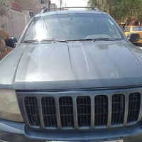 جيب شيروكي موديل 2000 محرك ستة السيارة جاهزة وخير من الله ما بيها اي ت...
