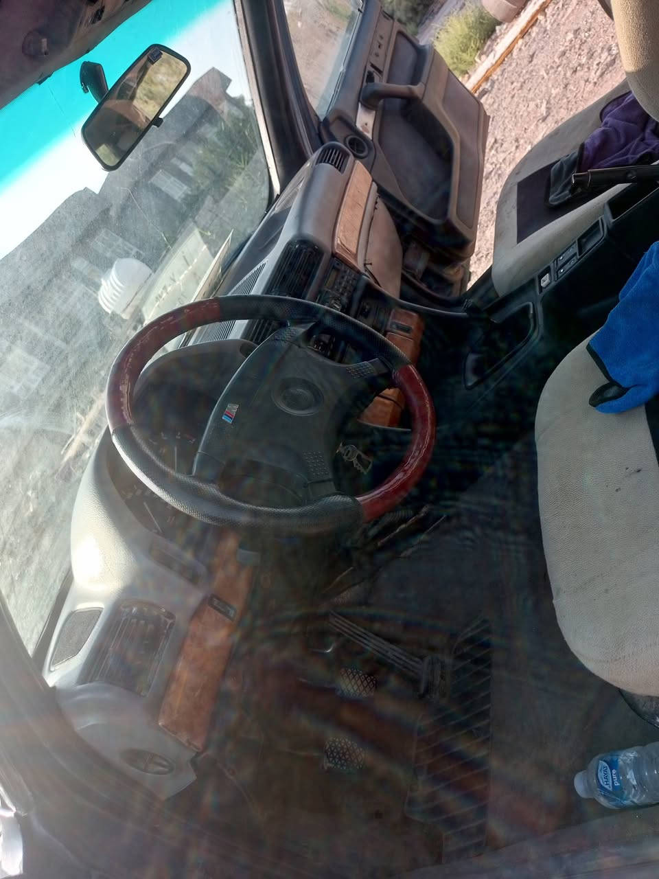للبيع 735 مكينه مفتوح مكينه وكير جديد قبل شهر شديناهن راديتر جديد بنكات كهرباء باب طويل السياره دبل چام فتحه رقم ديالى تحويل ثاني يوم السعر23وبي مجال 
مكان السياره ديالى بعقوبه لاستفسار ،***********
