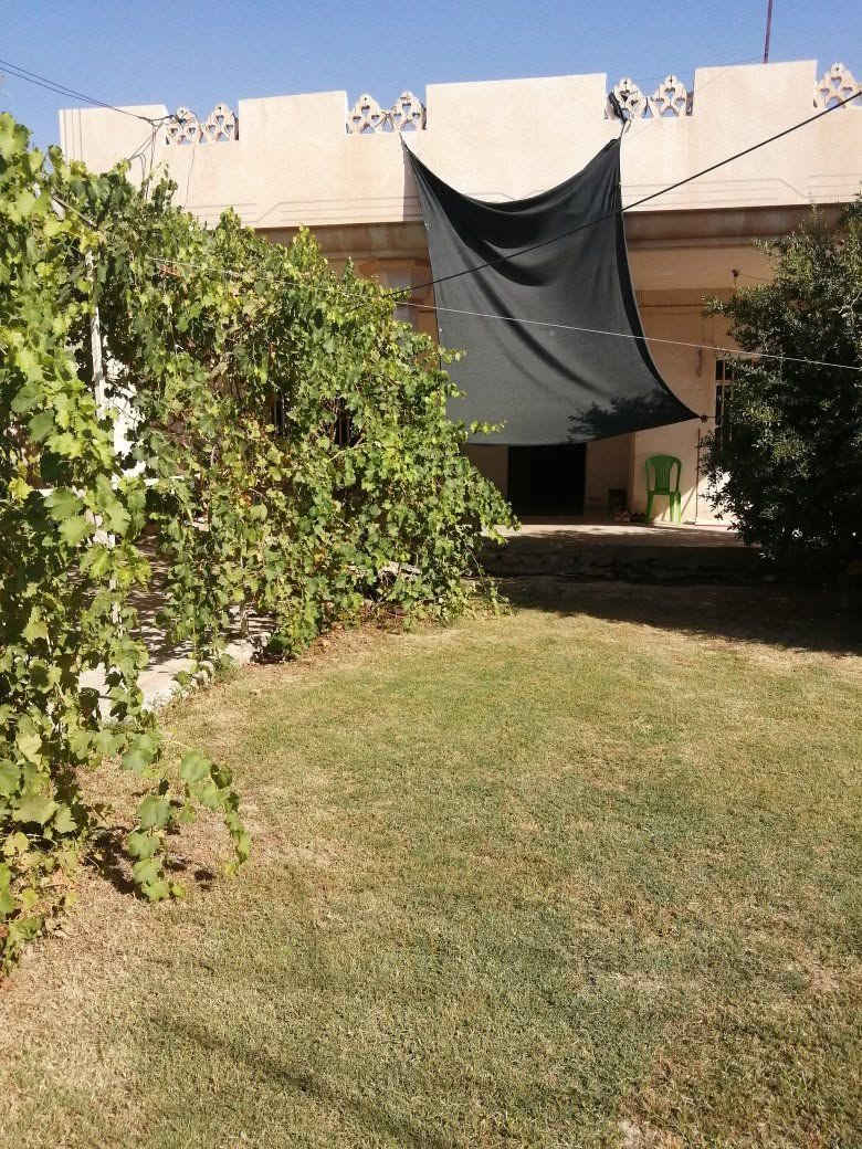 🏡 بيت للبيع – سعر مناسب 🏡
للبيع بيت في حي النداء، موقع ممتاز قرب مستوصف الصدر وخلف حسينية الحبل المتين.
📐 المساحة: 420 م²
📄 السند: زراعي
مواصفات البيت:
استقبال واسع
غرفتا نوم
مطبخ
حمام داخلي
تواليت خارجي
طابق ثانٍ يحتوي على نصف غرفة (بدون صبة)
📍 موقع هادئ وقريب من مدرسة حسن بن علي ومدرسة المجد الابتدائية فقط شارع بيناتهم
للاستفسار والتواصل يرجى مراسلتي على الخاص أو الاتصال. 📞📞 ***********
