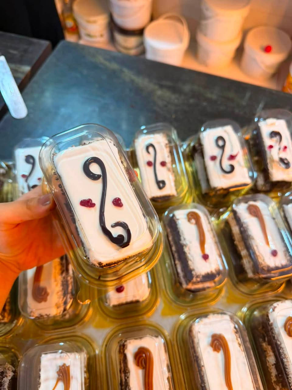 ✨

🎂 تجهيز كيك ومقطّعات لجميع مناسباتكم
🎁 تجهيز توزيعات بأفكار مرتبة وحلوة تناسب مناسبتكم
📸 ومتوفّر عدنا كادر تصوير نسائي لتغطية مناسباتكم بكل خصوصية وراحة 🤍

نهتم بأدق التفاصيل حتى تكون مناسبتكم مميزة وتبقى ذكرياتها حلوة ✨

📞 للحجز والاستفسار:
***********

🤍 شيف نريمان… لمساتنا تكمل فرحتكم �
