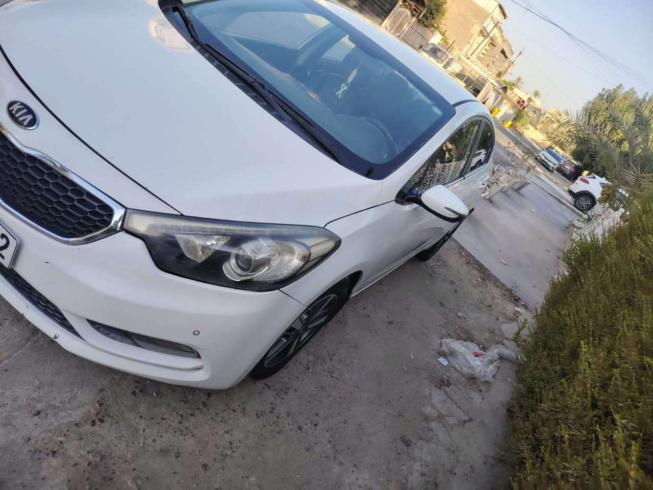 سيراتو 2014
خليجي مكينه دوش 
1600 
تحكمات كامله 
حساسات 
بيها حادث جاملغات خلفيه وصندوك. وباب الخلفي 
ذني بيهن صبغ والحوض كذالك بي تعديل 
السياره رقم شمالي جديد 
وكاله عامه وصاحبها موجود 
مكان السياره بغداد 

‭***********‬
فقط وتساب شغال حاليا لان مسافر

