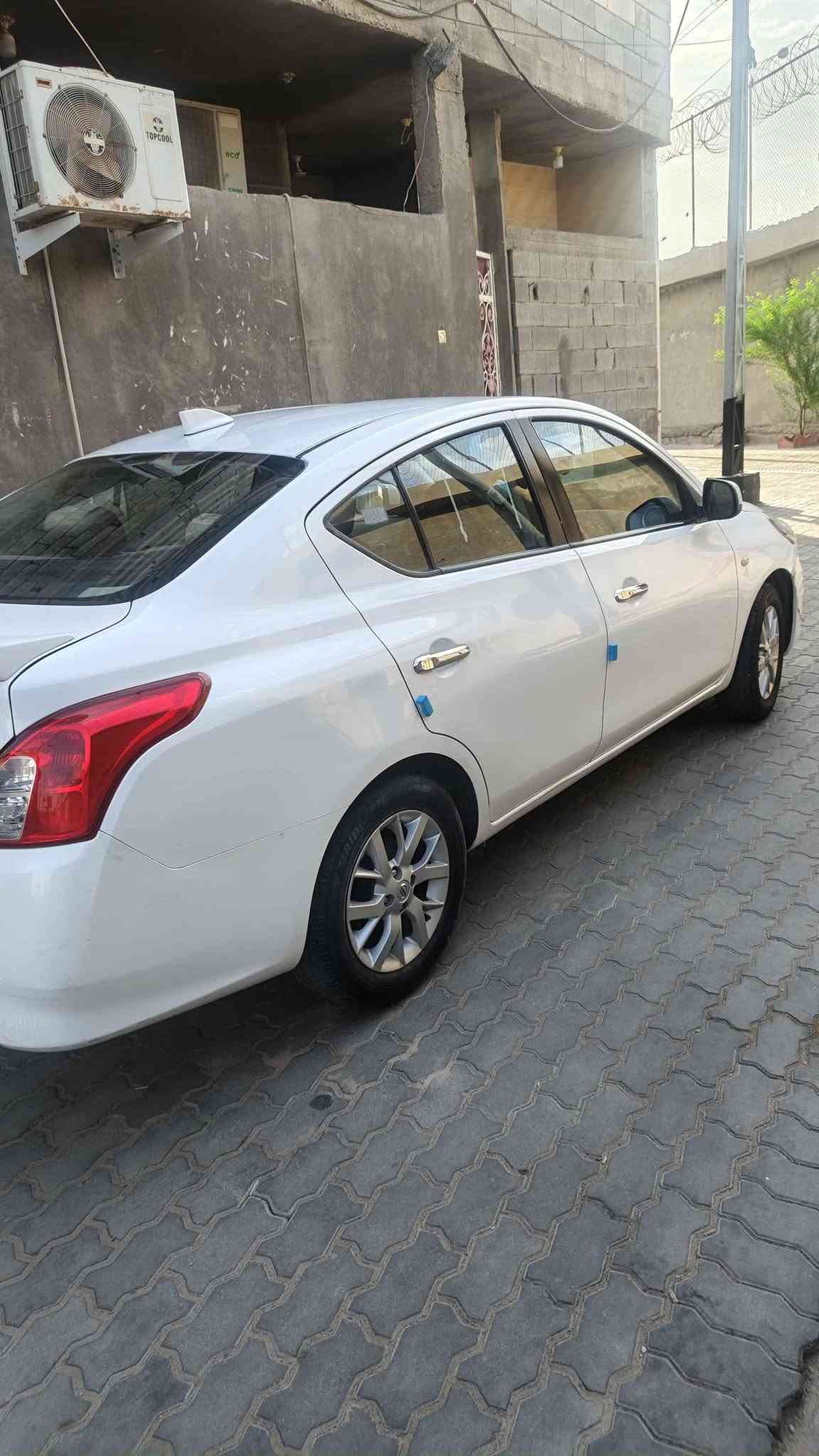 سيارة نيسان سني هندي فول مواصفات تبريد قطعتين جام كهربائي بليته زرگه سياره نظيفه وتعبان عليها 
بصره براضعيه هاتف***********
*********** Singapore
