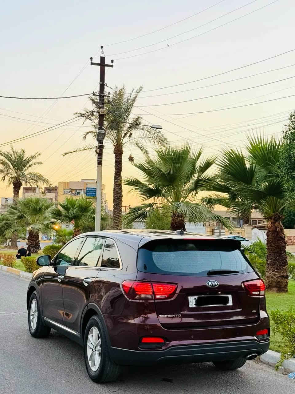 سلام عليكم سورنتو موديل 2019.  سعر( 148) . 6 سلندر 
مكان بغداد التصال ☎️التصال ***********
7 راكب /3 قطع تبريت 
بيه جاملغ وبنيد (بدون دواخل)
جنطه كهربائ 
الد زنوز 
كامره خلفيه دوره 
تبريت ثلج ⛄️ 
شاشه كبير المس 
فوال تحكمات ستيرن 
حساسات ماميه خلفي رادرات جانبيه 
رقم بابل بسمي الدولي اب مكان تتحول

