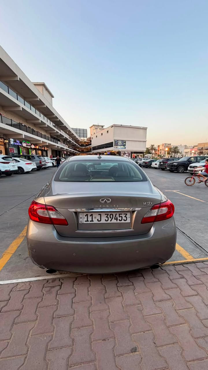 � للبيع إنفينيتي M37x موديل 2013 🔥
انفنتي m37x 2013
💸 السعر 100 (شدة) وبيه مجال بسيط
📅 موديل 2013
⚙️ مكينة 3.7 V6
💪 330 حصان
✈️ كير 7 نمر
✔️ سيارة ماشيه 89 كيلو متر
🛞 AWD دفع رباعي
✨ المواصفات:
• داخلية فخمة
• مقاعد كهربائية
• تبريد وتسخين مقاعد
• تبريد قطعتين
• فتحة سقف
• تشغيل بصمة
• شاشة
• كاميرا خلفية وحساسات
• مثبت سرعة
• تحكم بالمقود
• جنوط 18
🔊 سستم صوت Bose دمام ونقاوة
✨تقرير غرق وسنورها مرفق ويا الصور
💎 سيارة راقية واقتصادية (مو بلوعة مال بانزين ) صرفيته تخبل وتفويلته تمشيك تقريبا فوك ال 400 كيلو
.💰 السعر: 100 (شدة) وبيها مجال بسيط
📍مكاني بغداد / حي الخضراء
📩 للاستفسار ***********
***********
