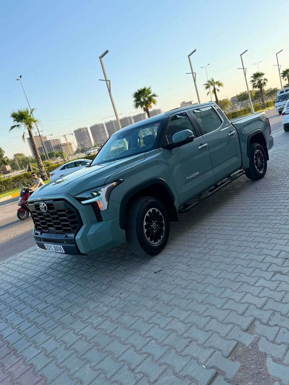 السلام عليكم تيوتا تندرا 2024 مشيه 24 الف ميل لمتتد trd السياره حادثها بنيد وروس الجاملغات ع شبر شبر بدون ايرباك السياره ترقيم جديد وهزه جديدهاستفسار ***********
