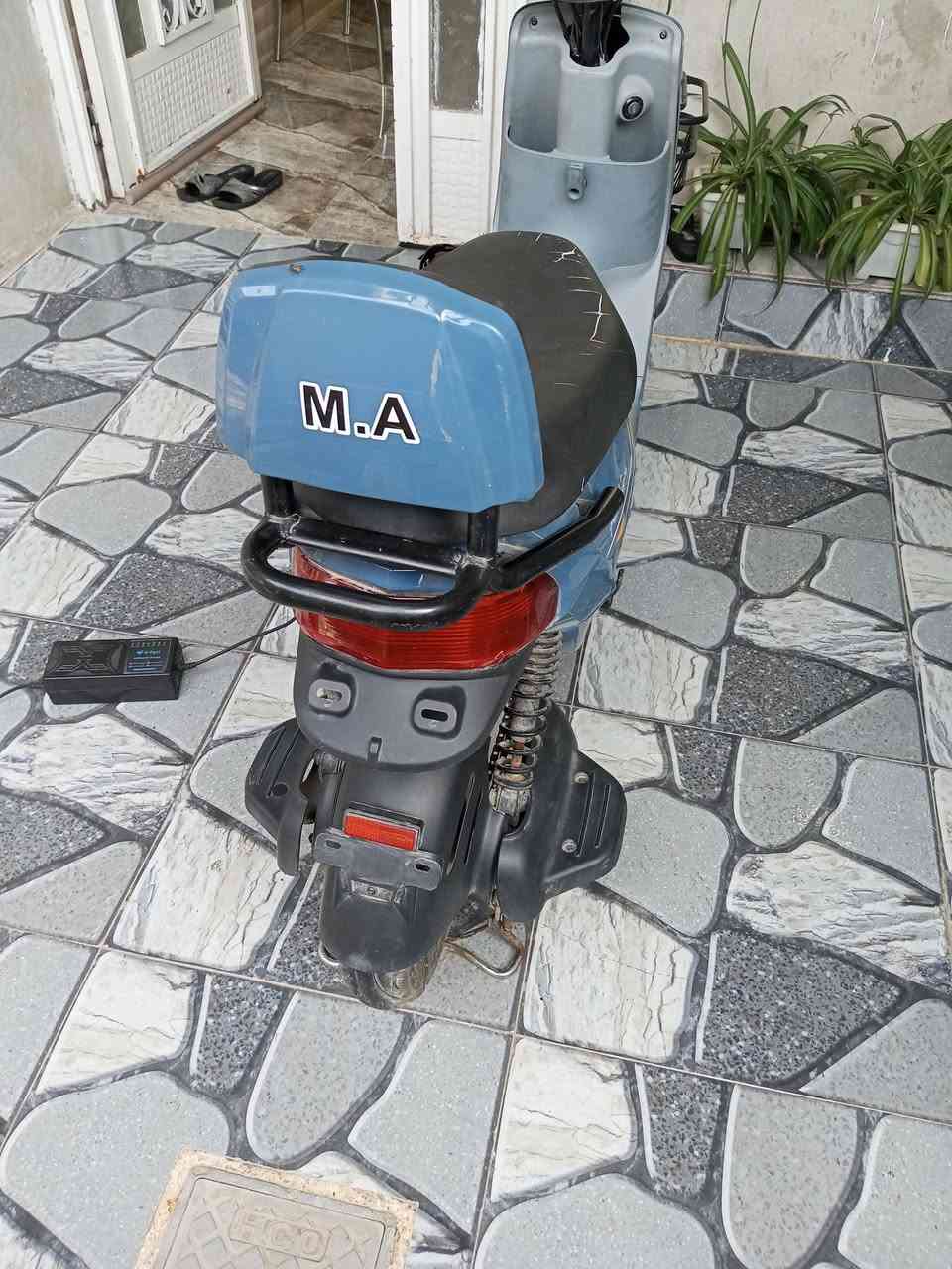 ماطور شحن نضيف حجم 16شغال 4بطاريات 
سويج 1بصمه كارت اشاير لايت هورن.كله شغال شرط السعر 350بي مجال موصل حي السماح/***********

