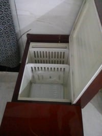 عندي هذا البراد اخو الجديد نظيف جدا بعدة بي الكتلوك ما مصلح نهائيا سعر...