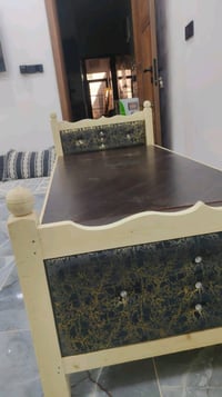 جربايه نفر واحد بعده جديده اليوم اشتريته وبعده فول نظافه وما مشخطه ولا...