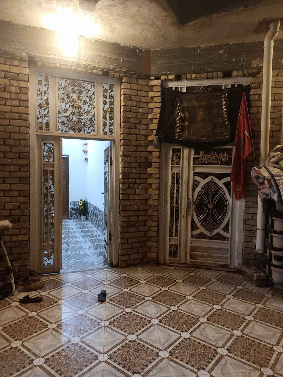 دار البيع مساحه ٢٠٠
بل بيكات قرب ل يوسف 
***********
