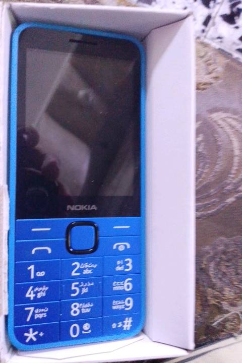 السلام عليكم يوجد جهاز نوع Nokia 130 جهاز نضيف والله العظيم ما مفتوح الجهاز جهاز راقي والي يريده يراسلني واتساب 👍 وياه هدية سماعه واير
