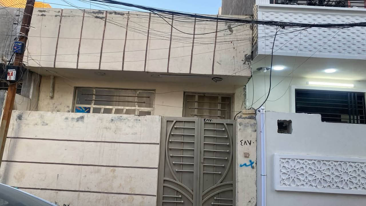 بيت مساحة ٧٠ متر ٥٠ متر ملك و٢٠ وقف في الكاظمية 
طي الكاظمية مستعجلين ع بيع بيت جديد ونظيف طابق واحد 
الاتصال ع الرقم ***********
