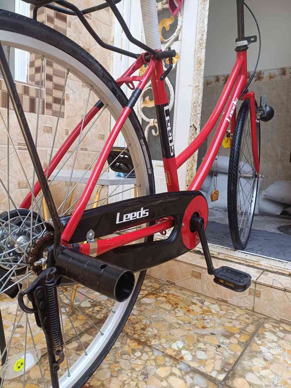 بايسكل ليدز لون احمر للبيع سعر 170 و بي مجال بايسكل حاويه باله ياباني موديل 19 و ل جناي يعرف ليش ب هل سعر مكاني نجف حي عداله رقمي ع واتساب ***********

