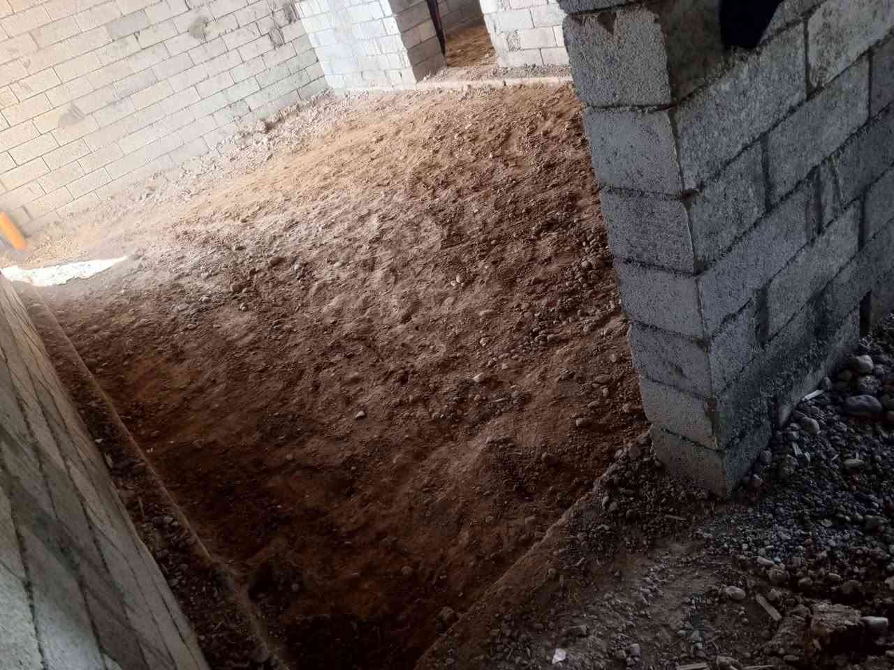 سلام عليكم يوجد كادر حفر منهولات حفر وبناء وصب وبأنسب الاسعار
تصفير بيوت
فرش حصو
صب بيوت لاش
صب بيوت ناعم 
كلشي نشتغل
للاسفسار الاتصال ع رقم وحاضرين  ***********
