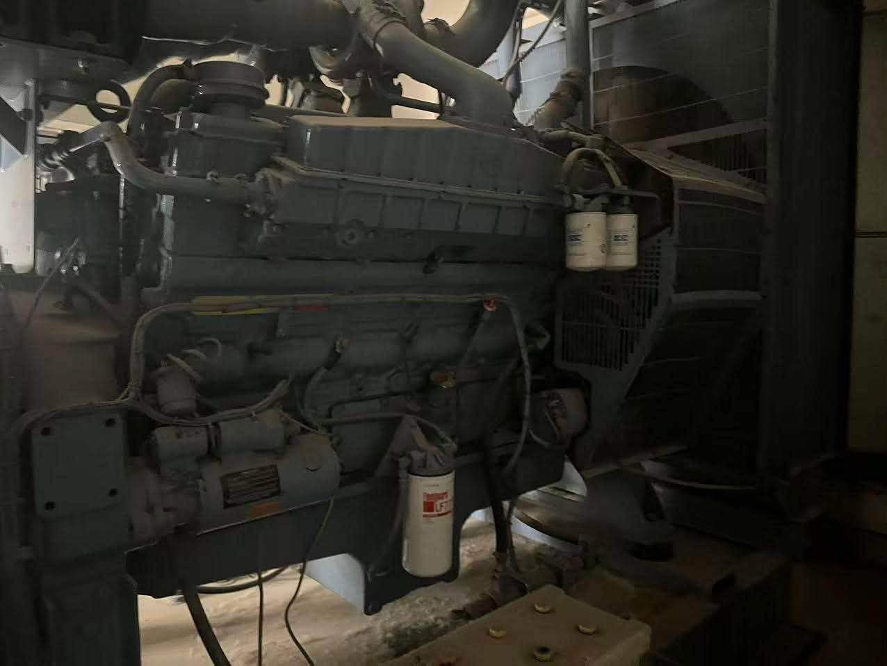 Cummins 5.5g5
700KVA
Zero hours 
***********
***********
