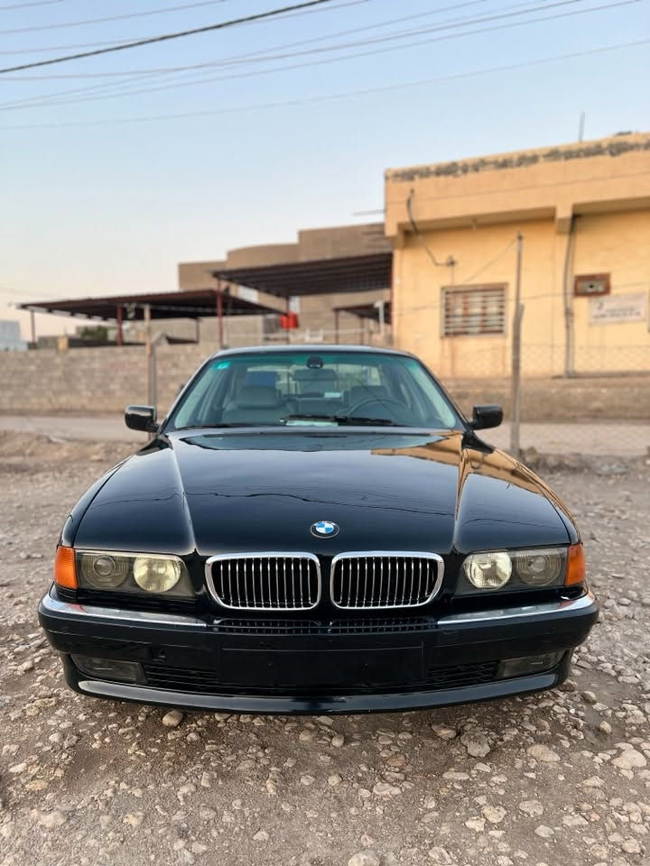 🧿اللهم صل على محمد وال محمد 🪬🪬
BMW .e38 .   740.      1996 .V8
بي ام كاسحه للبيع

مكينه جديده قبل ١٠ ايام شديتها والوصل مال شراء موجود 

داينمو هواء (المرغوب)
كير تبترونك
باب قصير
تعمير جديد بدون اي نقص
كهربائيات كله شغاله بدون چطل شغل بلادي⚡️
حداديه امامي وخلفي جديد
عربانه جديده
تخم دبلات جديد
تخم ويل باخره اصلي حجم ١٩ 
غرفه رصاصيه كهربائيه مال حاويه كامله جديده📦
كشنات١٦ حركه وخزن ميموري ومساج vib
برده خلفيه كهرباء ⚡️ 
جنطه شفط 
شاشه كبيره نضام كاربلي 📲
مري كهرباء ⚡️ 
سنتر لوك🔒
تبريد قطعتين ❄️
صبغ عام جماليه⬛️

رقم كربلاء باسمي
مكاني حله مركز
***********
السعر٩٠
