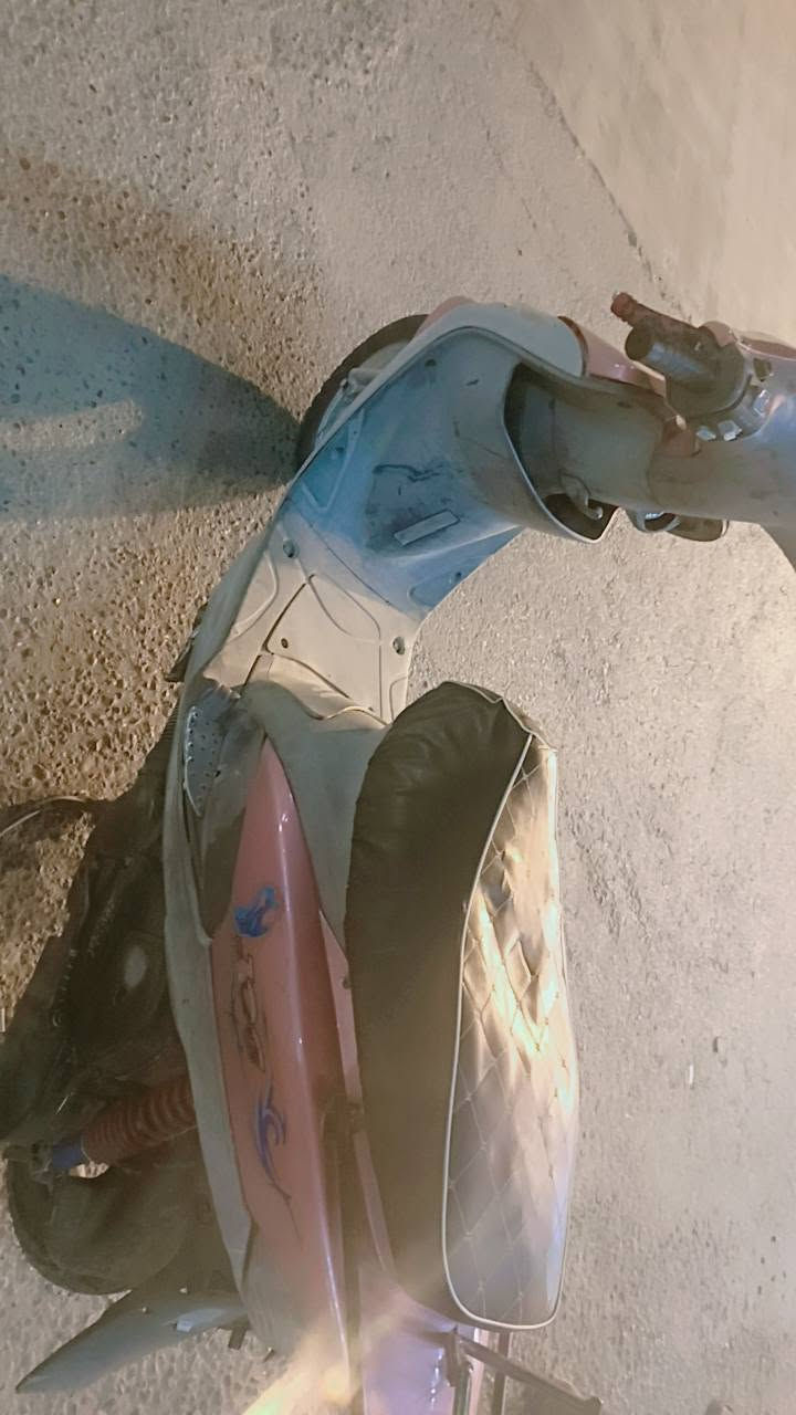 يك السلام عليكم دراجه 120 كلها شغاله سلف هندر لايت هورن عالي ناصي بريكات جاهزه الدراجه ترايك وين ميعجبك السعر 450 مكاني بغداد شعله ***********
