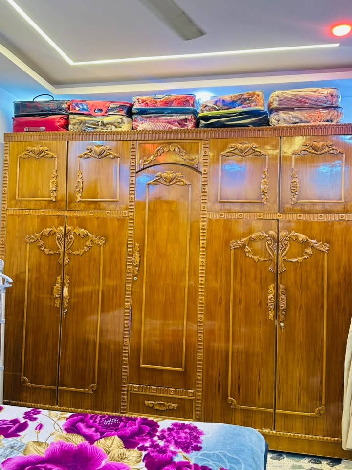 غرفه كامله • نظافة ٩٠٪ • للبيع