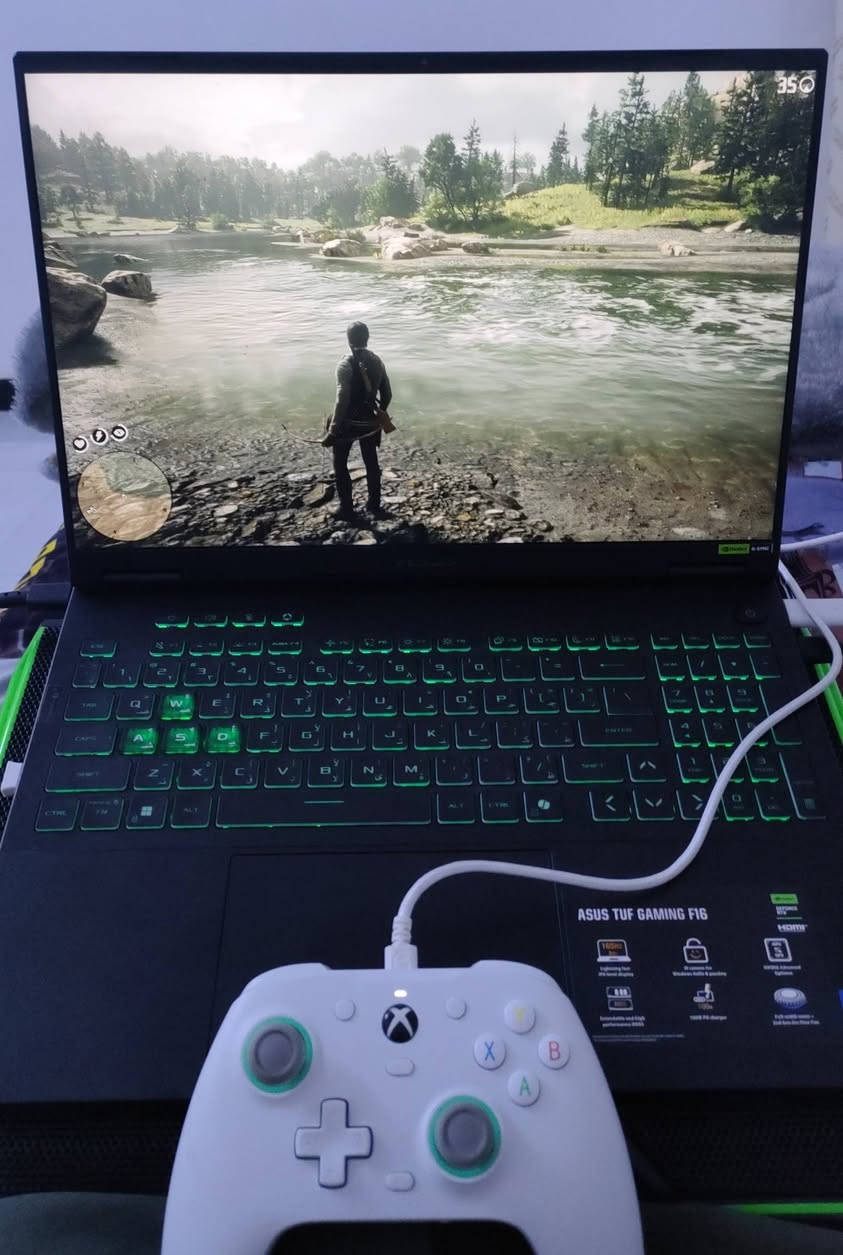 Asus tuf gaming f16 للبيع
مع جويستك كيم سير و استاند مراوح
المواصفات مثل مموضح بالصور 
الحالة حيل نظيف شخط مبي حرمات اكول عليه مستعمل 
الجهاز اشتريته جديد قبل ثلاث اشهر من العالمية والضمان والكارتونة كلشي موجود 
الجهاز محافظ عليه اكثر من نفسي العب بغرفة باردة ونهائيا ممنزل عليه شي مكرك 
رايدة بمليون و550 مع جويستك وقاعدة تبريد مكاني بغداد البلديات 
رقمي *********** رجاءا السعر نهائي لا تتصل اذا تريد تعامل

نص مكتوب في الصور:
- ASUS
- ASUS TUF Gaming F16 FX608JH-RV033AR,
- Intel Core i5-13450HX, RAM 16GB, SSD
- 512GB, NVIDIA Geforce RTX 5050 8GB,
- 16.0 inch WUXGA 165Hz, Jaeger Gray