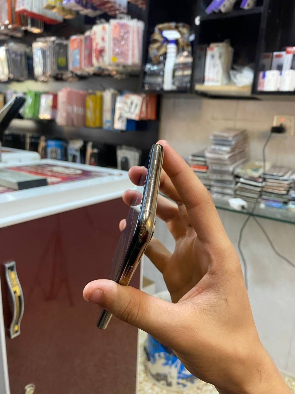 ايفون Xs Max
ذاكرة 256✅
شريحة 1✅
نضافة 90%✅
مبدل شاشة اصلية✅
مبدل بطارية اصلية✅
سعر 210 وبي مجال بسيط✅
 للتصال و الاستفسار ***********✅
