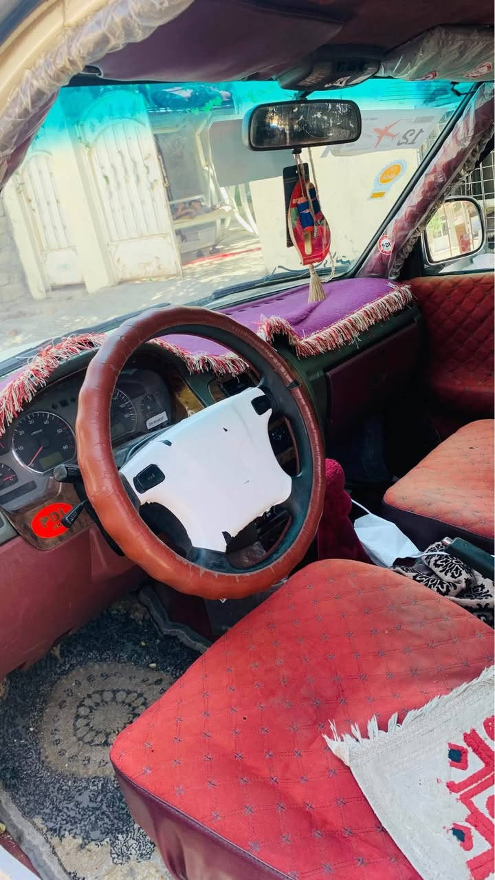 پیکاب دیر مۆدیل 2011شریکە موئەنەت ٣پانکە  ٥پینج قولاب سەیارەکە گیرو مەکینەی بەشەرتە  رەقەمو سەنەوی ٣مانگی ماوە بەسەر بچی  بۆیاخیش نیو دەرگاو نیو چاملەغی لای سەکنی بۆیاخە لەگەل کەمیک لەحارەبانەکەی 
سەیارەکە مالی کەسابەتە دناری مەسروفی تیدانیە  
گەرموشتەریت تەلەفۆن بکە 
    ژ:م/***********   /***********نرخ 65$کەمیک ماجال
Admen❤️ شقلاوة, أربيل
