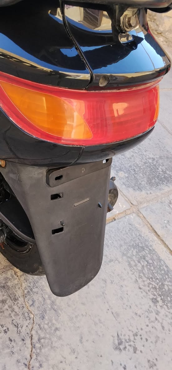 فراشة للبيع
دراجة نضيفه وجاهزة
مسويلهة ادامه كامله من كلشي
مكانها الديوانيه  📞 ***********
