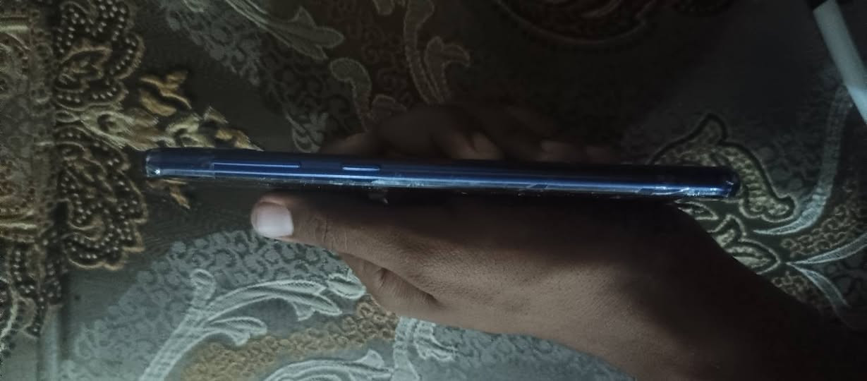 السلام عليكم جهاز للبيع اي 10 عادي جهاز نظيف السعر50 اي استفسار اتصال على الواتساب فقط  ***********
