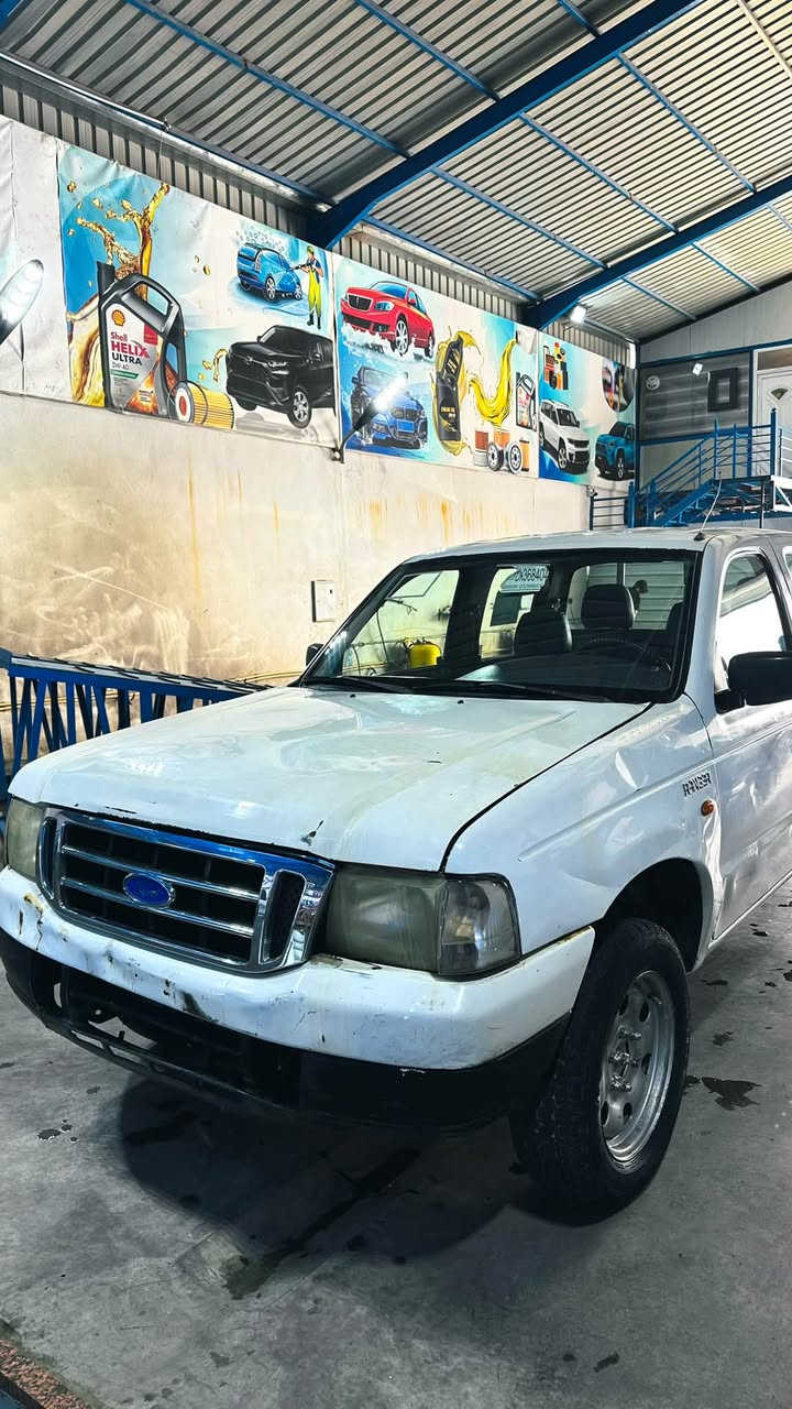 السلام عليكم 
للبيع فورد رنجر 
محرك كاز 
4x4
موديل 2004 
سياره مال مزادات الداخلية
السعر 45 ورقه و بيها مجال 
متواجده في الأنبار عامرية الفلوجة 
للاستفسار 
***********
