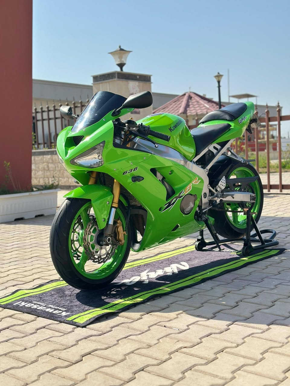 كوساكي 636 • ٢٠٠٤ • نضيف