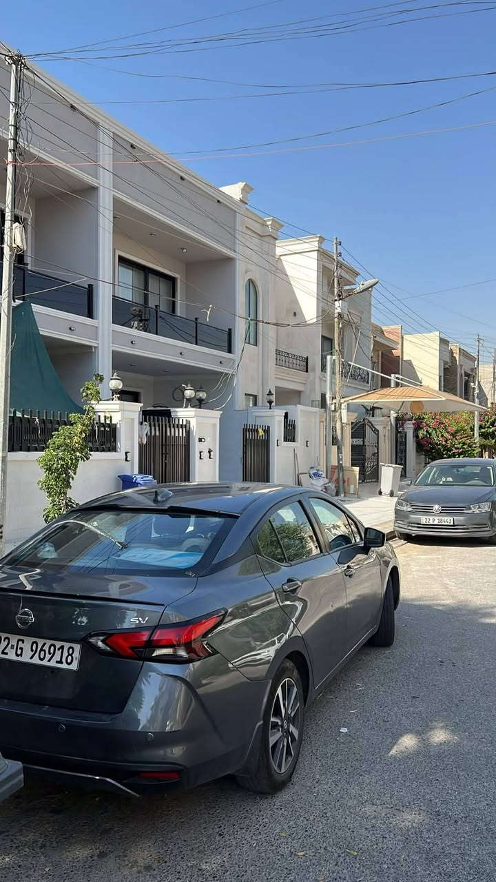 نیسان ڤێرسا مواسەفات SV مۆدیل 2022 
بۆنیت و جاملغی لای سایەقی هەیتی 
ئێرباگییی تەقییە
77هەزار ڕۆییە
سەیارەکە گێر و مەکینەیی و تەبرید بەشەرت 
360 هەزار غڕامەیی لەسەرە 
لەهەولێرم 
ڕەقەم شانسی 👇
3N1CN8EV6NL849080
*********** أربيل, العراق
