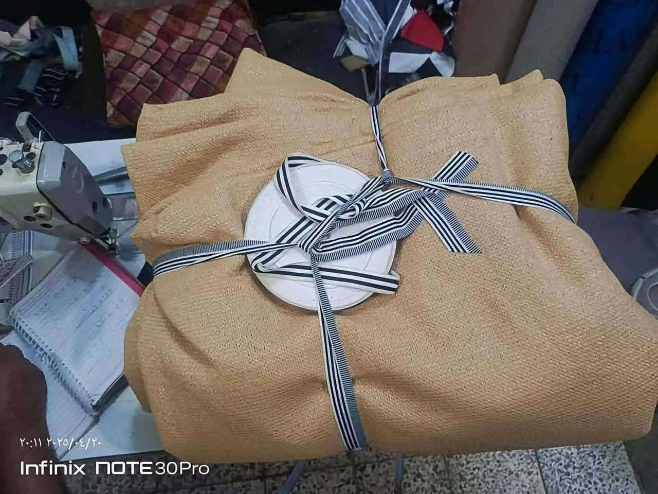 شراع ظلي صنع في تركيا 🇹🇷 
(صديق البيئة )ضمان 3 سنوات الاصلي للضمان عنوان 
الجودة , المتانة , الموثوقية 
-خاضع للفحص الزراعي العراقي 🇮🇶
-مضاد للأشعة فوق البنفسجية .
-مقاوم لدرجات الحرارة العالية 60ْ مئوية .🔥
-مصنوع من مادة عالية الكثافة ؛يتمتع بمقاومة جيدة للحرارة .
- متين للغاية ،لا يتلف بسهولة ولا يتلاشى اللون بسهولة .
📍نسبةة الظل   ٩٠الى٩٥ % 💯
📍السعر للمتر المربع 1500فقط😍
تفصال حسب الطلب مع الخياطة وسفيف هديه ويه كامل 
والمثلثات الشراعية 

كل ما عليكم ان ترسل القياس : الطول ➕العرض 
———————ضمان [ 3 ] سنوات ———————
للاستفسار مراسلة الصفحة 
هاتف ☎️***********☎️
***********📞
تتوفر خدمة توصيل  جميع العراق
