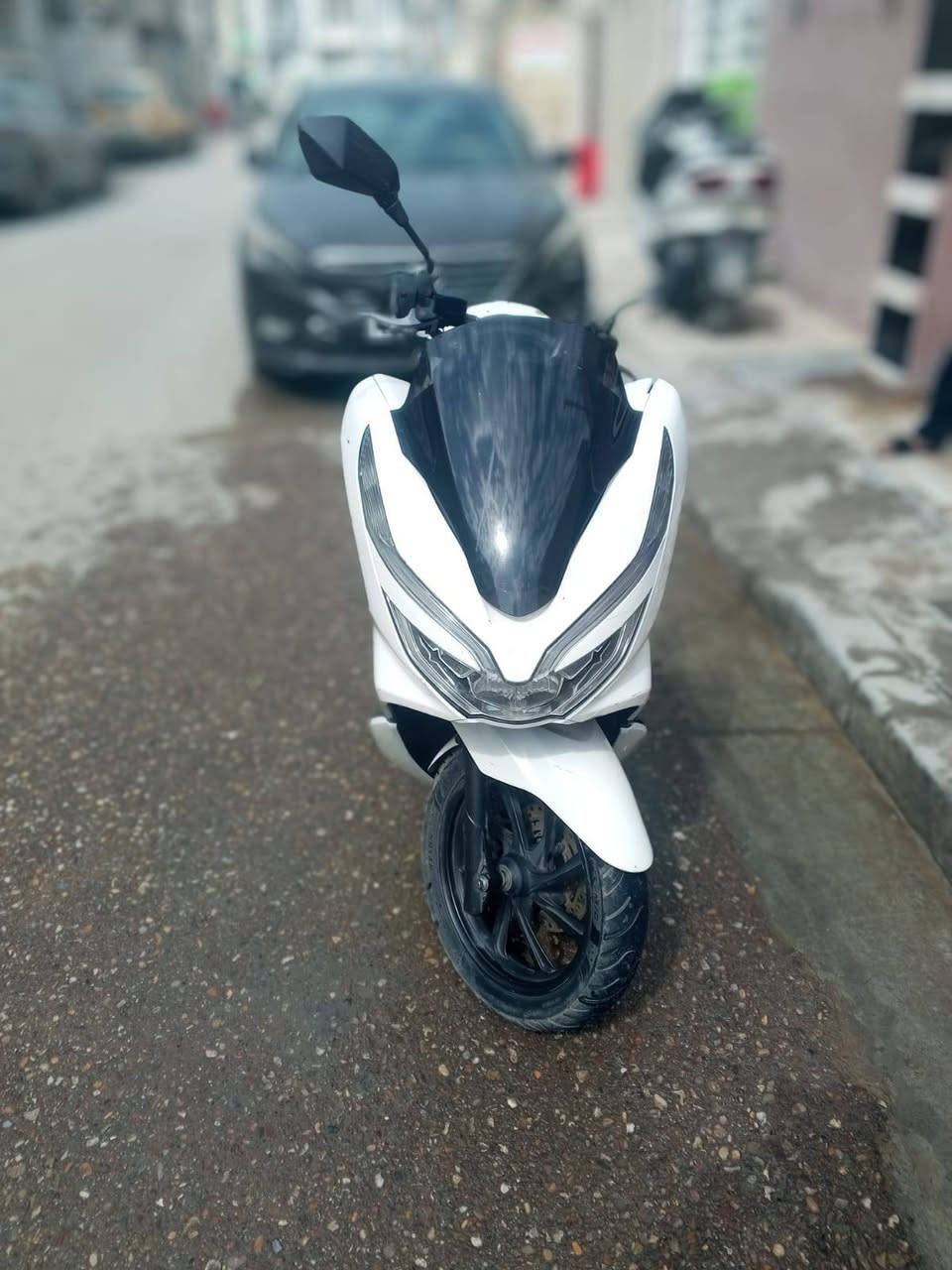 السلام عليكم دراجه  PCX  الجيل الثالث وارد كوري كشن رياضي تدفئه كشن. حساس ازدحام حساس استان بصمه الدراجه نضيفه جداً  العنوان الشعب نهاية سبع قصور السعر 14 $ هذا رقمي *********** ملاحظة الدراجة تنباع بدون جنطة
