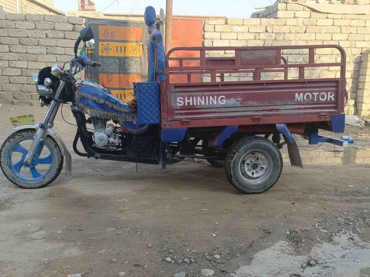 سلام عليكم ستوته للبيع موديل 18 محرك 24 كهربايات شقاله ركبه شاصي شرط سعر مليون و200وبيها مجال لمكان بيجي تواصل عل رقم ***********
