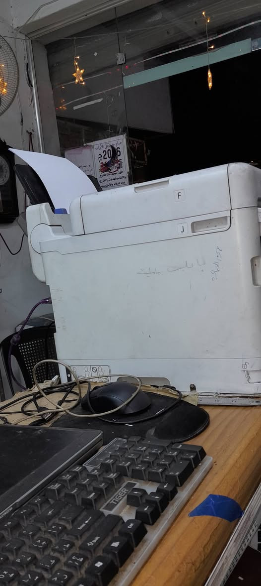 السلام عليكم يوجد طابعة 🖨 Epson شغالة حي الإخاء قرب جامع 🕌 الله اكبر فرع الوطنية مال تقسيط قرب أسواق 🛍 مرعي. للتواصل معي ***********.

