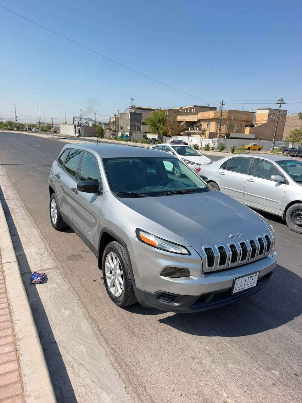 جيب بزون 2017 وارد امريكي 

حادث جدا بسيط 
سيارة نضيفة وجاهزة من كلشي 
ماشية 158 الف 

السعر 115 بي مجال بسيط 
العنوان البصرة ياسين خريبط 

***********
