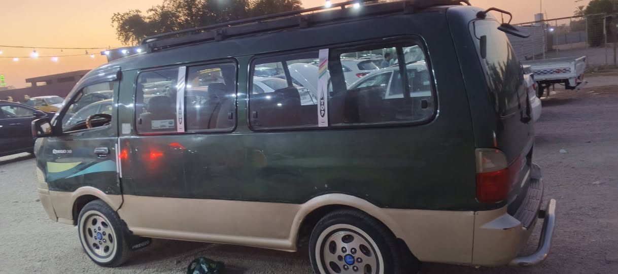 السلام عليكم كيا بريجو موديل 99رقم بغداد انكليزي مصفرة خط ما مطلوبة بسمي اتصل ودلل ***********
