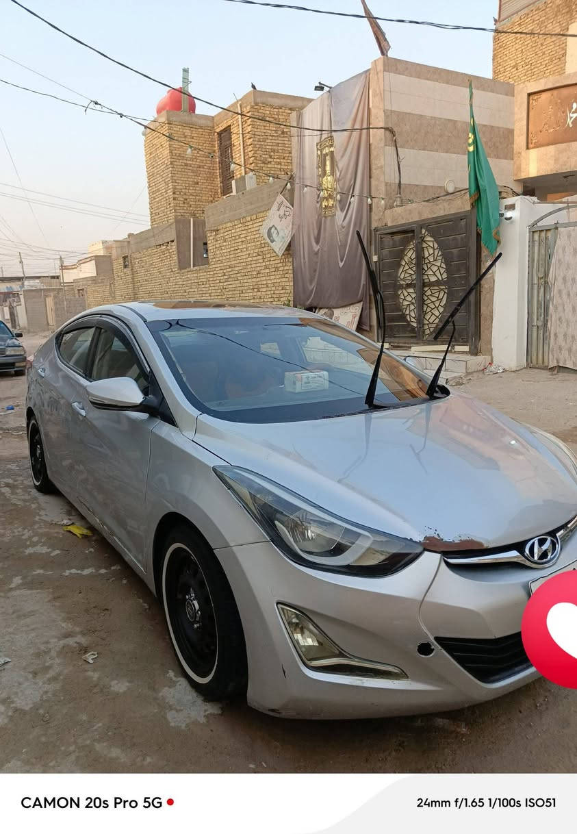 سلام عليكم لنتره للبيع ٢٠١٢ مكينه ١٦٠٠ مصبوغه تبريد ميشتغل بيهه دجوه صفحه  عام سياره حلوه او نصبته تخبل كاعده سياره بصمه فتحه فول سياره  سعر ٧٥ورقه لمكان نجف شارع لمطار 
رقم لهاتف ***********
