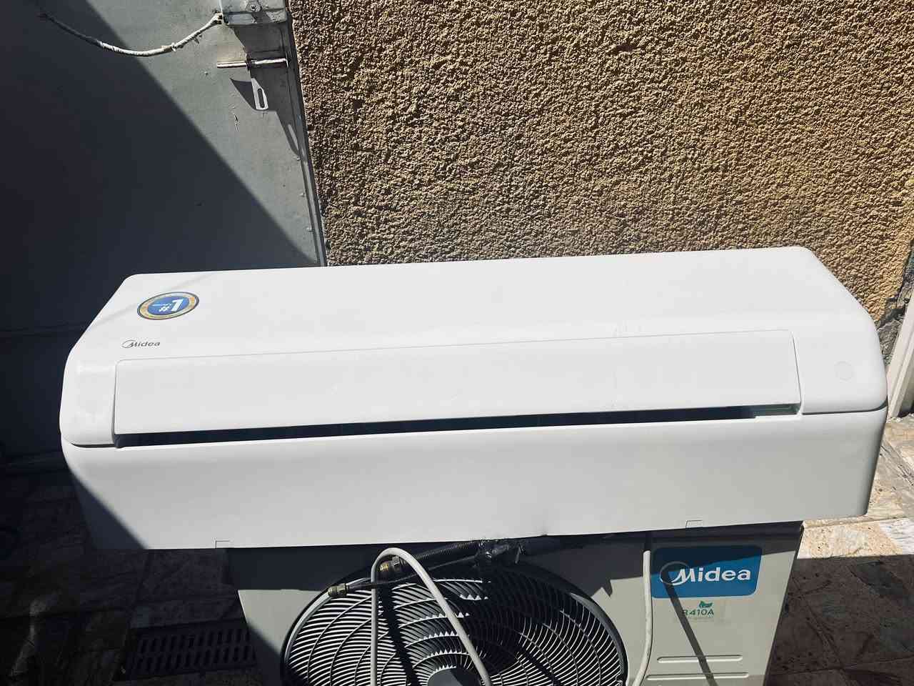 #متاح سبلت  2طن نوعيته ميديا حديث  غاز R410شغال جهاز بلادي على وضع الشركه برغي ما مفتوح بيه تبريده ثلج ❄️ تدفئه نار 🔥 غراضه كامله بوري ريمونت وايرات  كامله سعره550وبي مجال  الجهاز كامل مفتوح وجاهز العنوان بغداد للاتصال ***********
