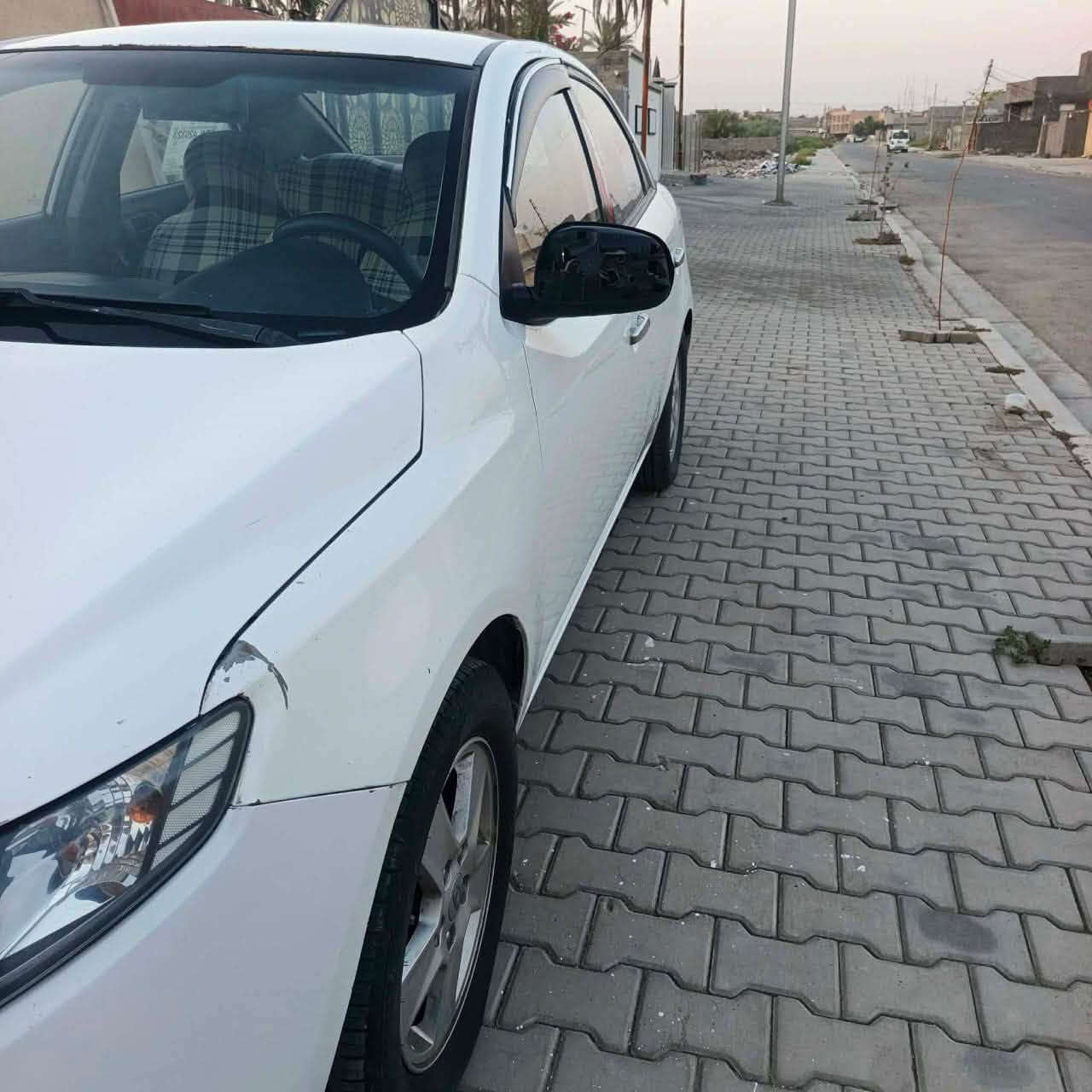 سلام عليكم سيارتو موديل ١٢.  وحلوه بدون صبغ بيها طخات قليله
التواصل ***********السعر 85 بيها مجال
