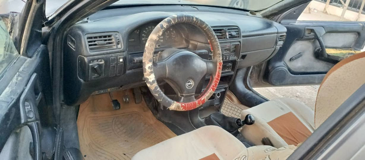 سلام عليكم سياره أوبل فكتره رقم صلاح الدين شرط التحويل كير مكينه شرط بيه ملاحظات بسيطه السعر 25وبيه مجال الشراي يتصل ويتدلل ***********
